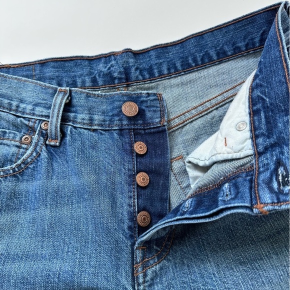 LEVI’S 501 Original Fit Women’s Jeans size 27 32 Salsa Middle - Dark Wash - Picture 6 of 16